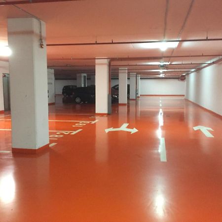 Appartamento Studio Apartman Krila Wings- Parking In Garage Zagabria Esterno foto