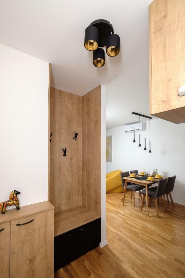 Appartamento Studio Apartman Krila Wings Zagabria Esterno foto